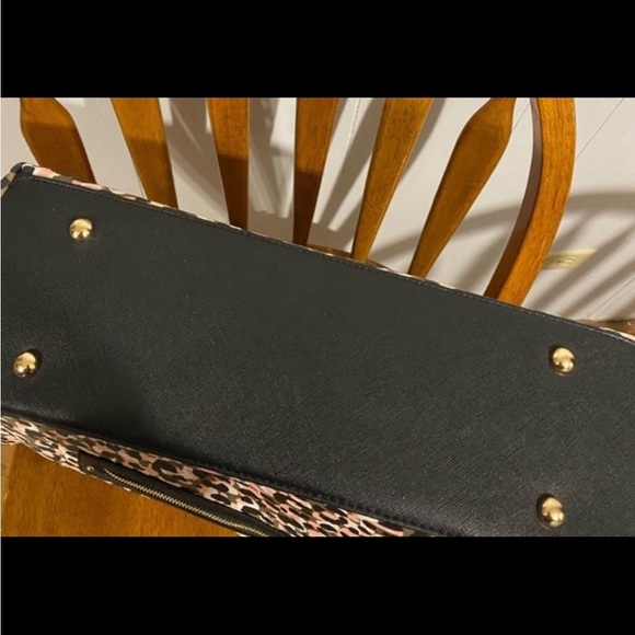 Trina Turk Floral Print Tote NWT - Picture 11 of 12